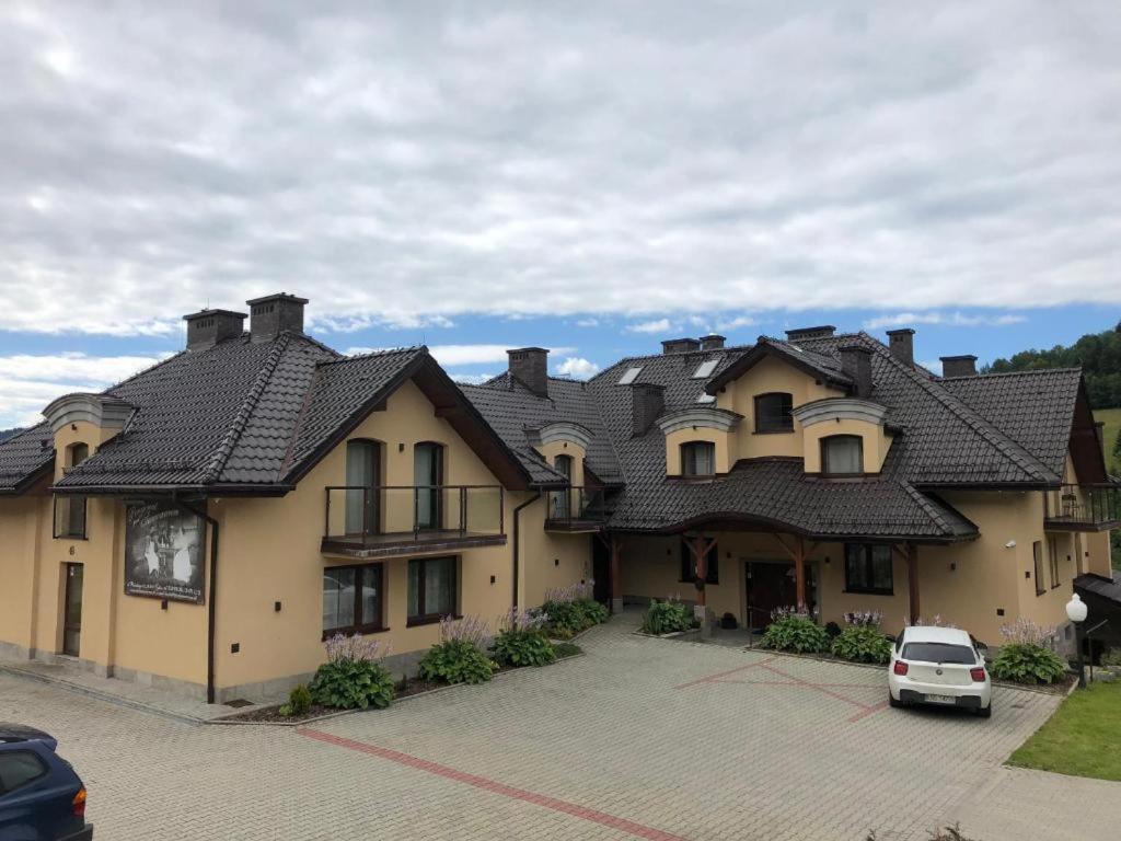 Pensjonat Pod Samowarem Tylicz Exterior foto